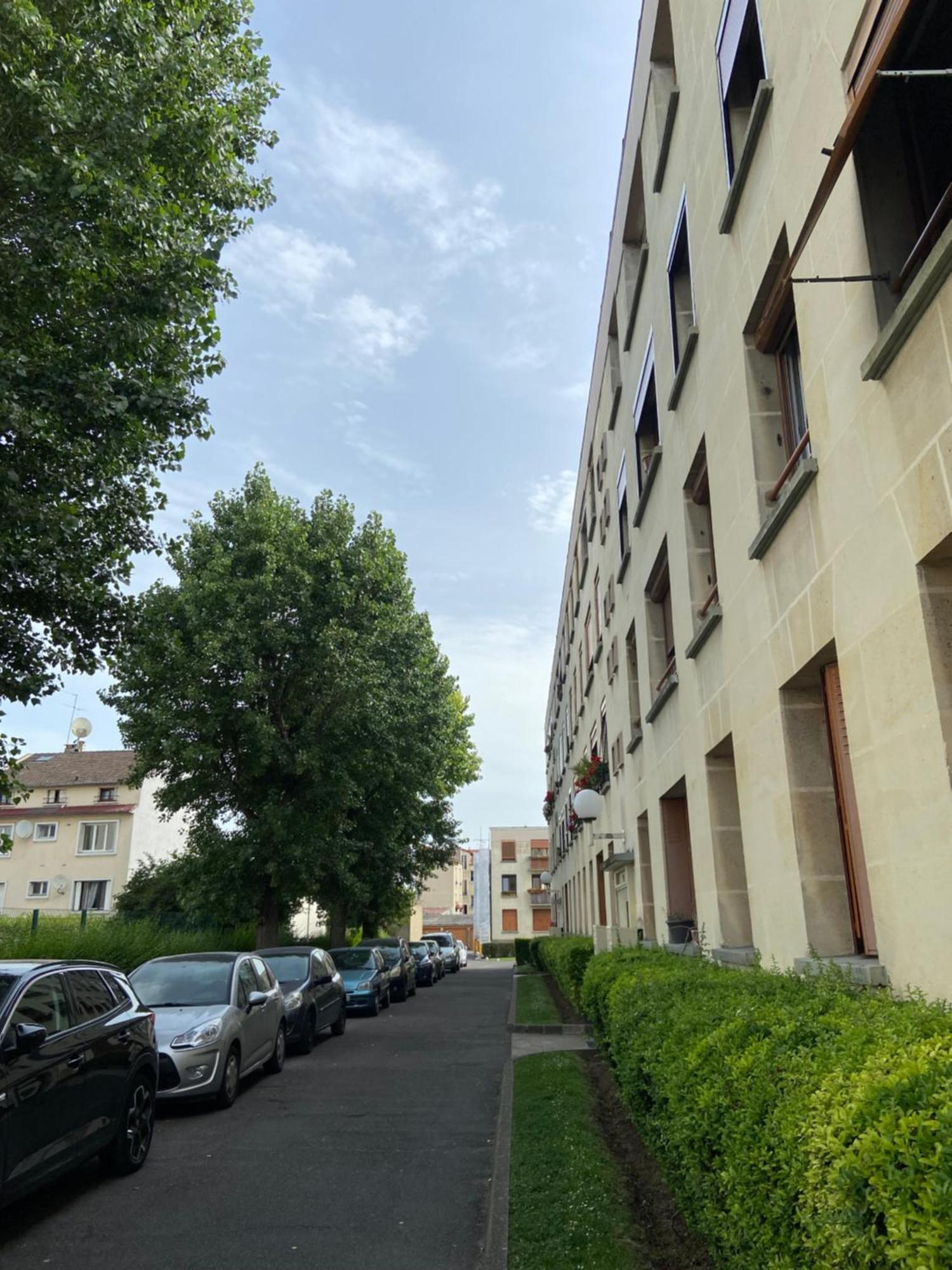 Chambre Simple Paisible Proche De Paris Drancy Esterno foto